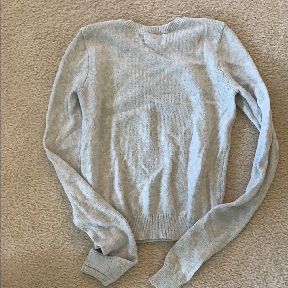 Hollister sweater - Picture 6 of 6